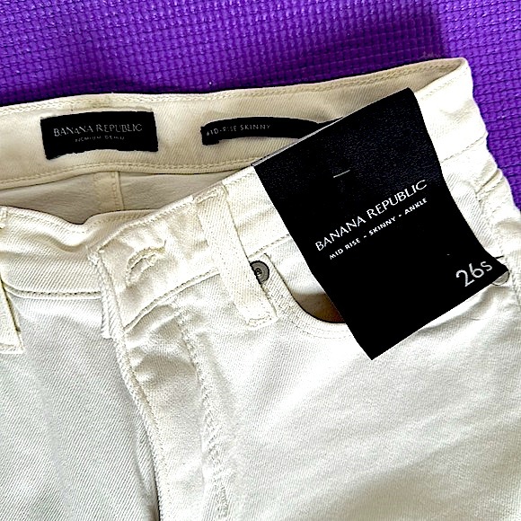 NWT! Banana Republic Mid Rise Skinny Ankle Off-White Jeans - Picture 2 of 8